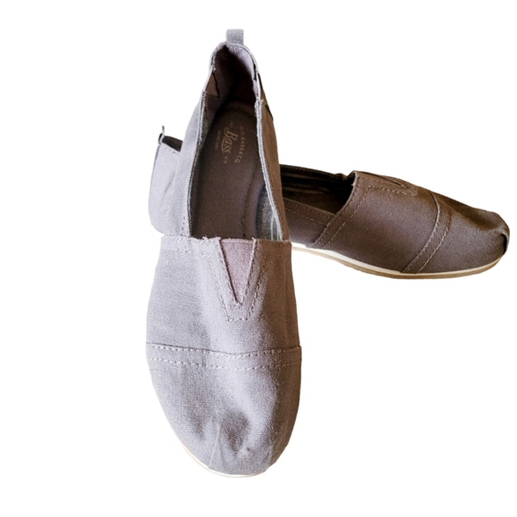 G.H. Bass & Company Gray Canvas Flats Slip Ons Size 7M Casual Shoes - Picture 1 of 6